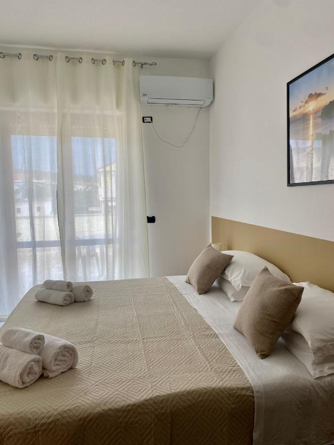 Hotel Europa Casal Velino Buitenkant foto
